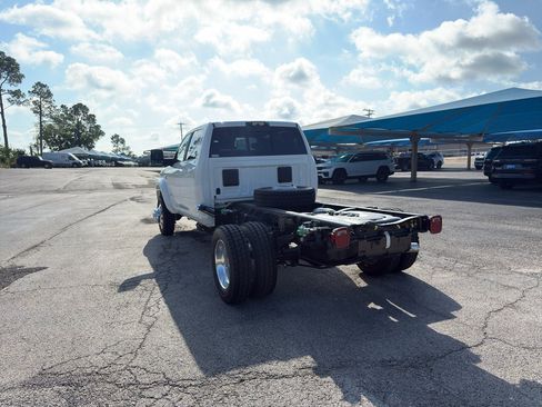 New 2026 RAM 4500 4x4 Crew Cab DRW w/ Laramie Trim Package image 7