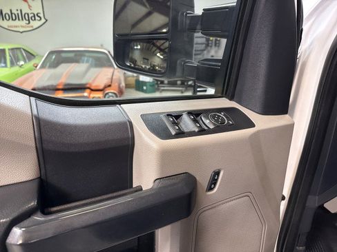 Used 2022 Ford F350 XL w/ Power Equipment Group image 23