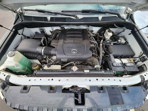 Used 2018 Toyota Tundra Platinum image 11