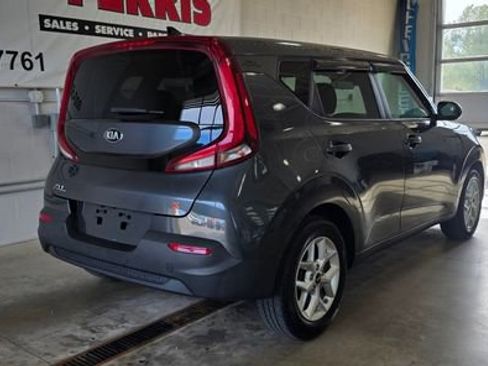 Used 2021 Kia Soul S image 7