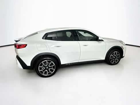 Used 2026 BMW X2 xDrive28i AWD/4WD image 10