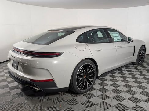 New 2026 Porsche Panamera image 7