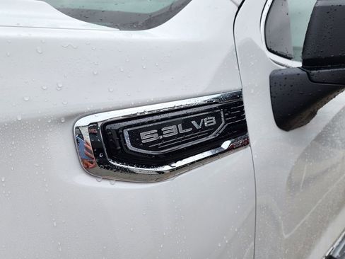 New 2026 GMC Sierra 1500 SLT w/ X31 Off-Road Package AWD/4WD image 11