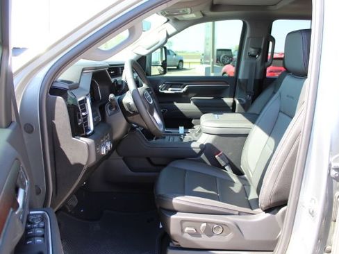 New 2026 GMC Sierra 3500 Denali w/ Denali Reserve Package AWD/4WD image 9