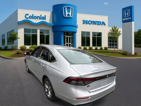 Used 2024 Honda Accord EX image 4