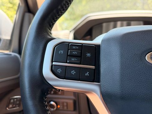 Used 2024 Ford Expedition XLT RWD image 26
