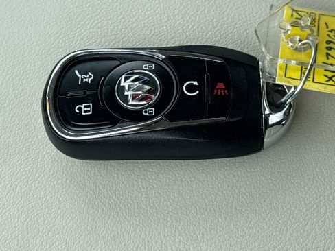 Used 2023 Buick Enclave Essence w/ Experience Buick Package FWD image 36