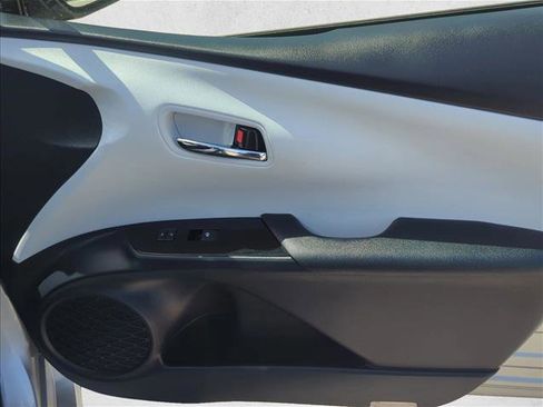 Certified 2018 Toyota Prius Three FWD image 26