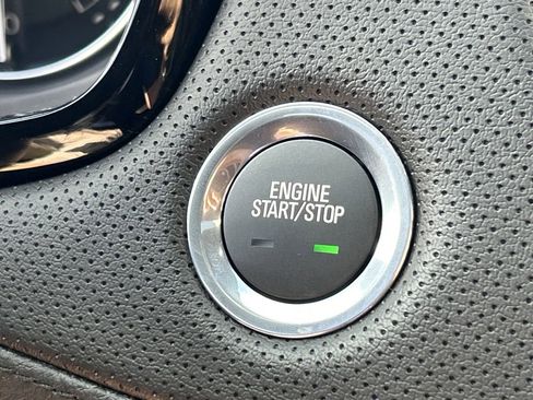 New 2025 Cadillac XT6 Luxury image 26