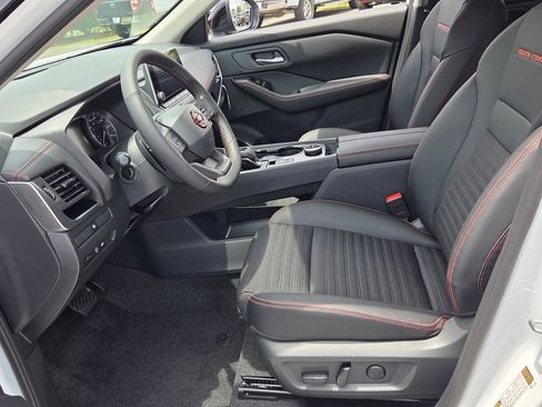 New 2026 Nissan Rogue SV AWD/4WD image 3