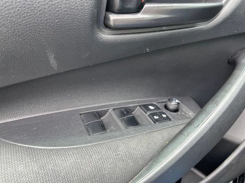 Used 2024 Toyota Corolla LE FWD image 33