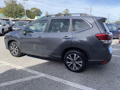 Used 2023 Subaru Forester Limited image 3