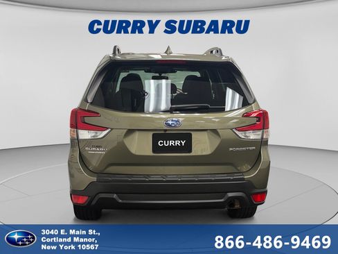 Certified 2023 Subaru Forester Premium AWD/4WD image 4