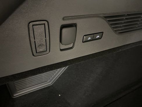 New 2026 Lincoln Nautilus Premier w/ Equipment Group 102A image 38