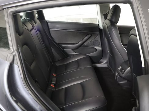 Used 2023 Tesla Model 3 Standard Range image 33