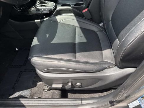 Used 2024 Kia Seltos EX FWD image 15