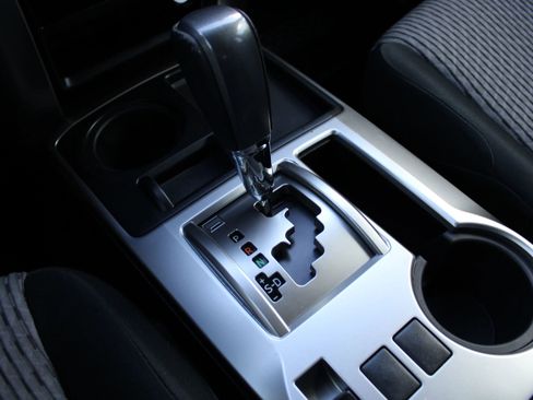 Used 2015 Toyota 4Runner SR5 image 18