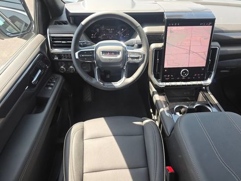 New 2026 GMC Yukon Elevation AWD/4WD image 3