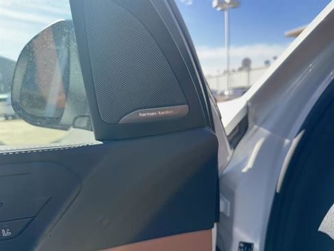 New 2026 BMW X5 xDrive40i image 8