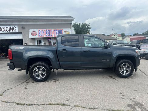 Used 2017 Chevrolet Colorado Z71 AWD/4WD image 8