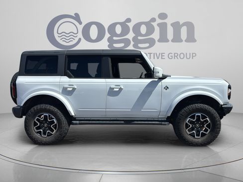Used 2022 Ford Bronco Outer Banks AWD/4WD image 5