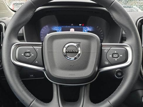 Certified 2025 Volvo XC40 B5 Core w/ Climate Package AWD/4WD image 27