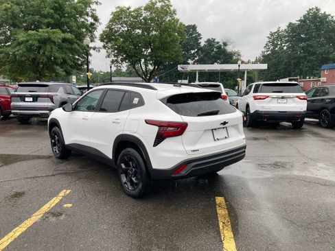 New 2026 Chevrolet Trax LT w/ Driver Confidence Package FWD image 25
