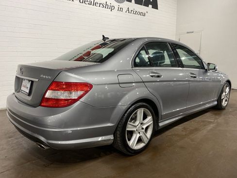 Used 2011 Mercedes-Benz C 300 4MATIC Sedan image 3