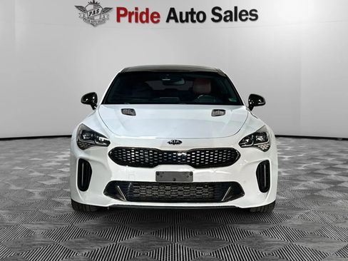 Used 2020 Kia Stinger GT2 image 3