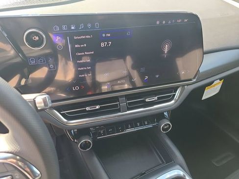 New 2026 Chevrolet Equinox EV LT w/ LPO, Blackout Package image 29