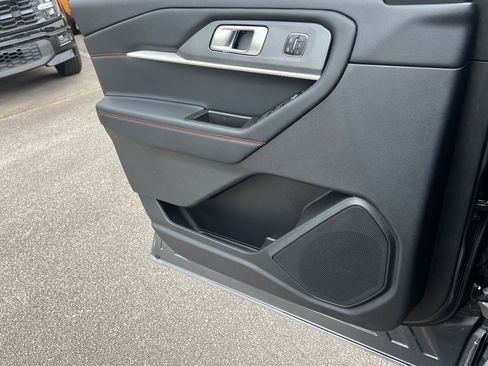 New 2026 Ford Explorer ST-Line w/ ST-Line Street Pack RWD image 13