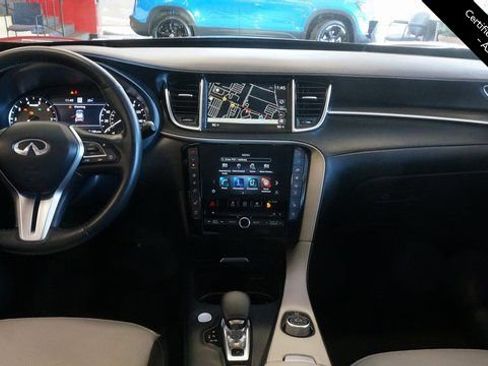 Certified 2023 INFINITI QX55 Essential image 10