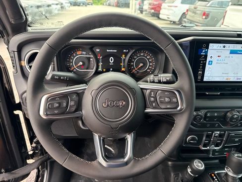 New 2026 Jeep Wrangler Unlimited Sahara AWD/4WD image 10