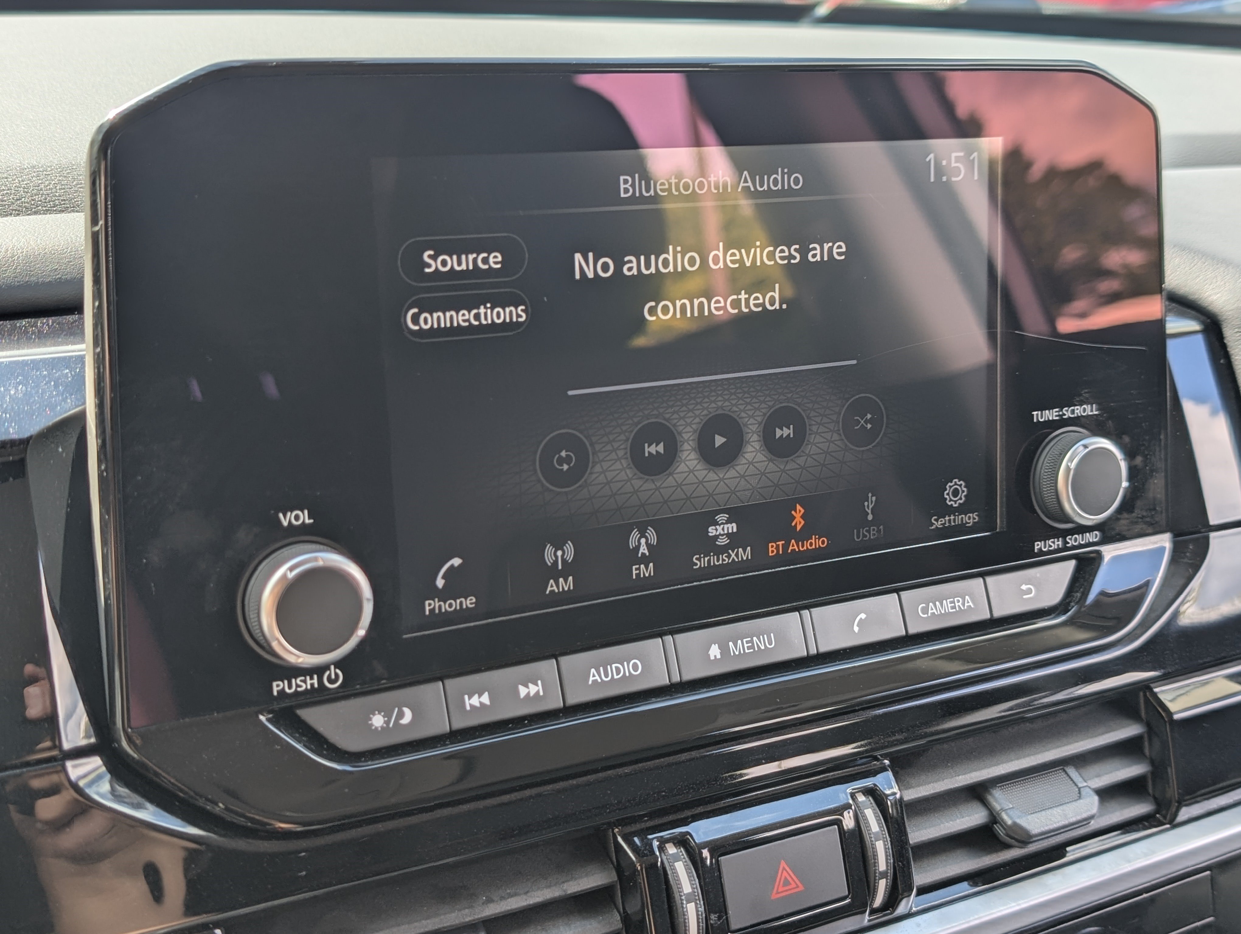 Used 2025 Nissan Pathfinder SV FWD image 28
