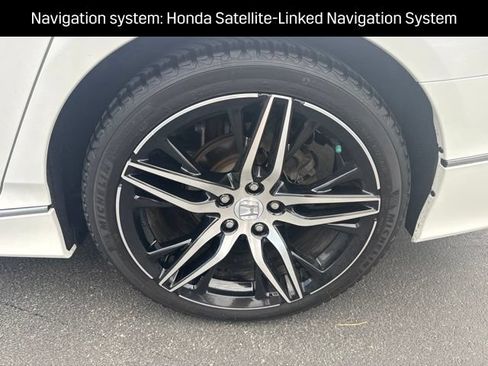 Used 2022 Honda Accord Touring image 15
