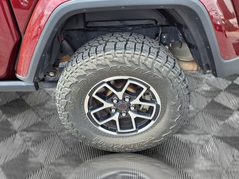 Certified 2021 Jeep Gladiator Sport AWD/4WD image 21