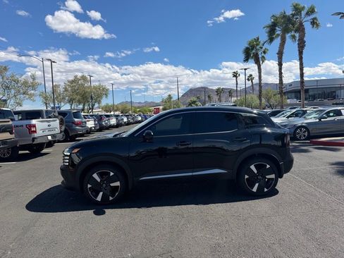 Used 2025 Nissan Kicks SR image 8