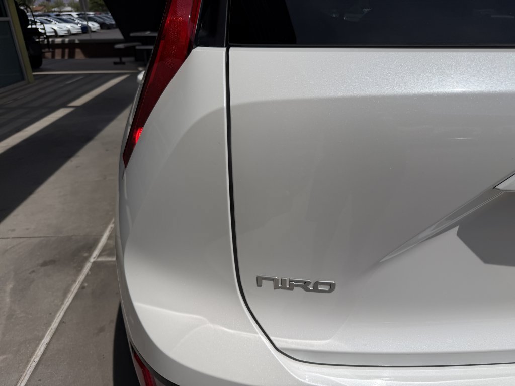 Used 2025 Kia Niro Wind FWD image 14