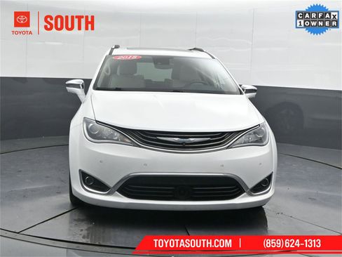Used 2018 Chrysler Pacifica Limited w/ Advanced Safetytec Group image 5