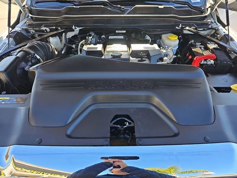 Used 2024 RAM 2500 Big Horn image 32