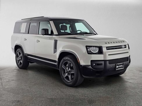 Used 2026 Land Rover Defender 130 X-Dynamic SE AWD/4WD image 7