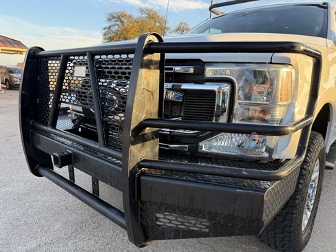 Used 2022 Ford F250 XLT w/ XLT Value Package AWD/4WD image 11