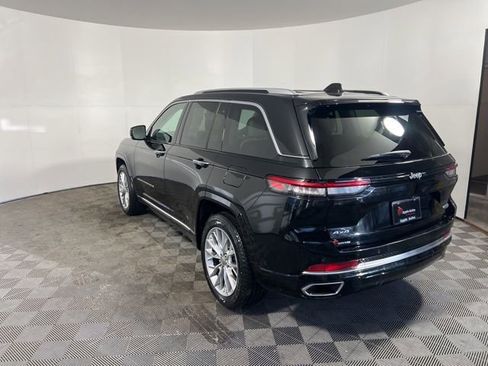 Certified 2022 Jeep Grand Cherokee Summit w/ Luxury Tech Group V image 7