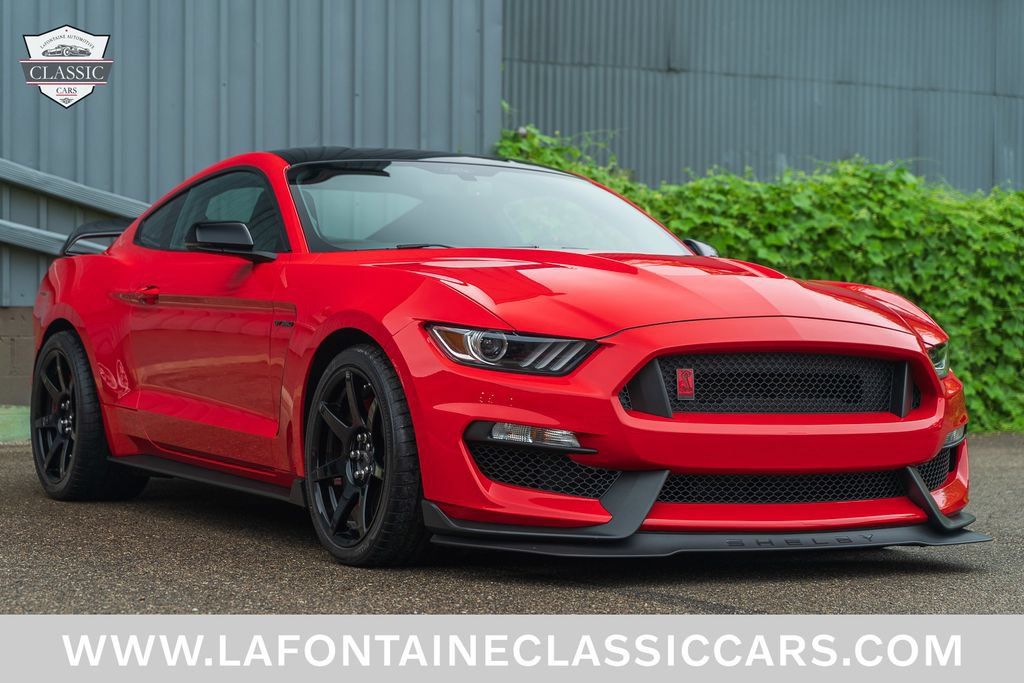 Used 2017 Ford Mustang Shelby GT350R w/ GT350R Equipment Group 920A RWD image 47