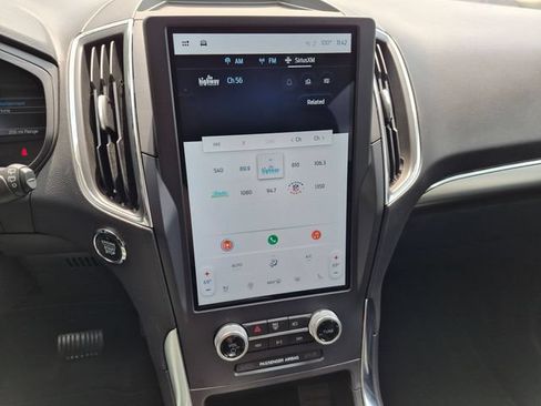 Used 2023 Ford Edge Titanium AWD/4WD image 11