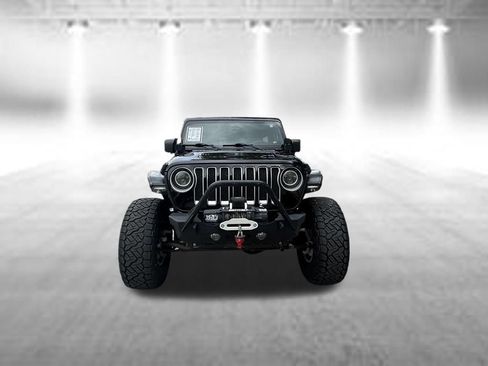 Used 2018 Jeep Wrangler Unlimited Sahara AWD/4WD image 2