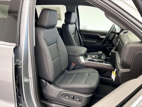 New 2026 GMC Sierra 1500 SLT w/ SLT Premium Package image 9