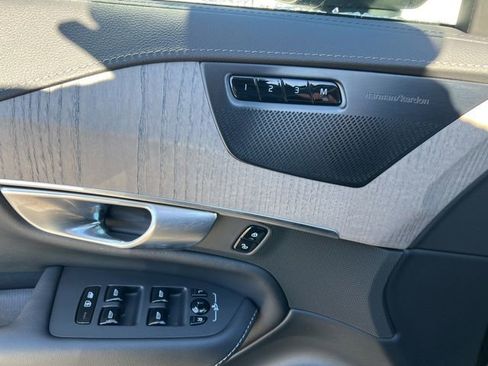 Certified 2024 Volvo XC90 B6 Ultimate image 28