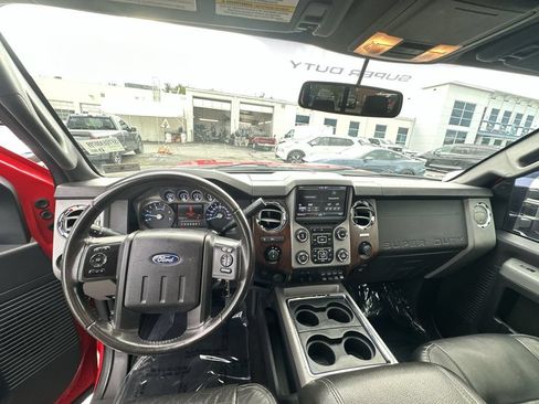 Used 2016 Ford F250 Lariat w/ Lariat Ultimate Package AWD/4WD image 31