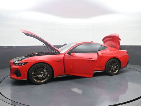 Used 2024 Ford Mustang GT Premium image 40